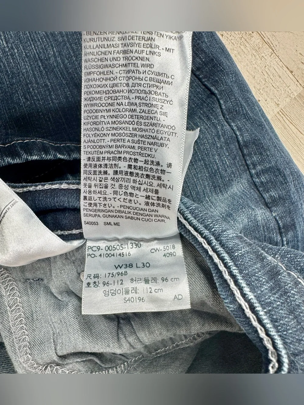 Levi's Men's 505 Regular Fit 38x30 Denim Jeans Medium Stonewash